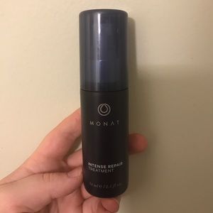 Monat. Intense Repair Spray