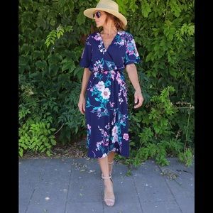 VICI / Crescent Godetia Floral Midi Dress