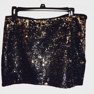 ✅SOLD✅ Forever 21 Sequin Skirt