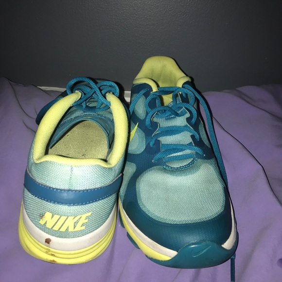 Nike Duel Fusion Sneakers - Picture 2 of 4