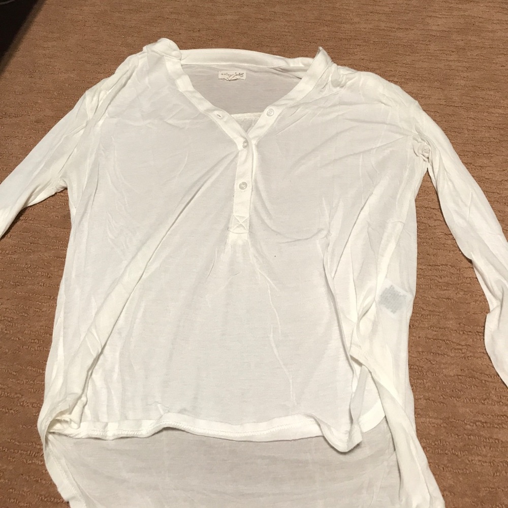 White, long sleeve shirt
