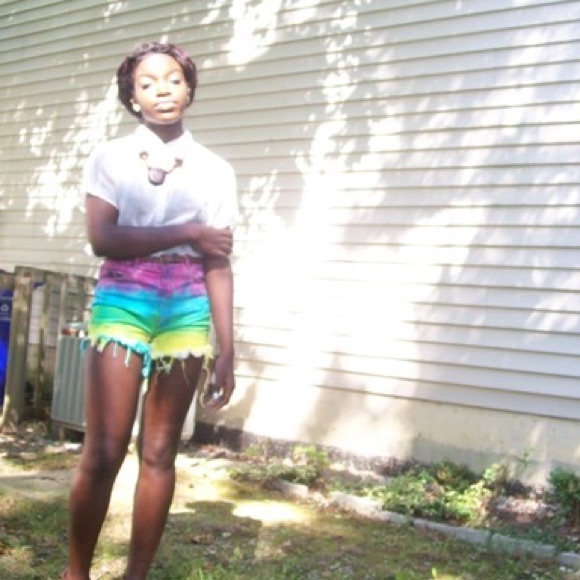 Hand crafted Vintage high waist tie-dye shorts - Picture 3 of 5