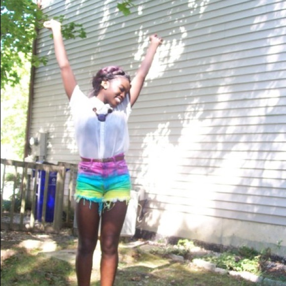 Hand crafted Vintage high waist tie-dye shorts - Picture 4 of 5