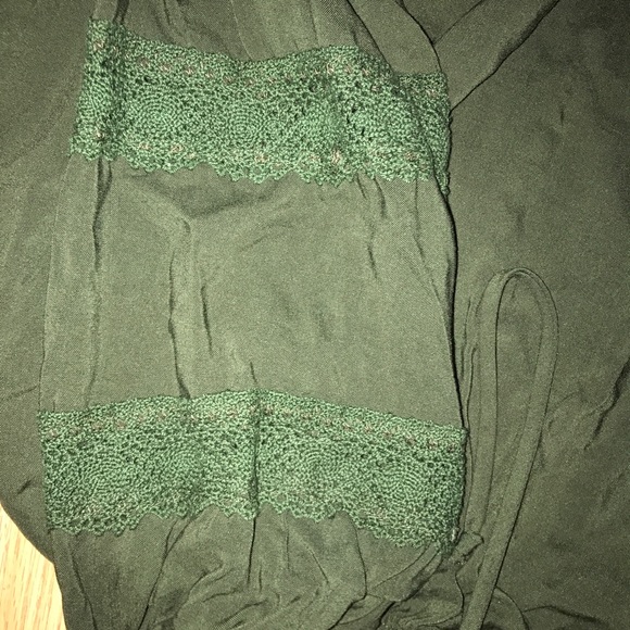 NWT PacSun Emerald Green Dressy Top! - Picture 2 of 3