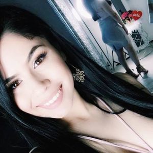 Meet your Posher, Ana