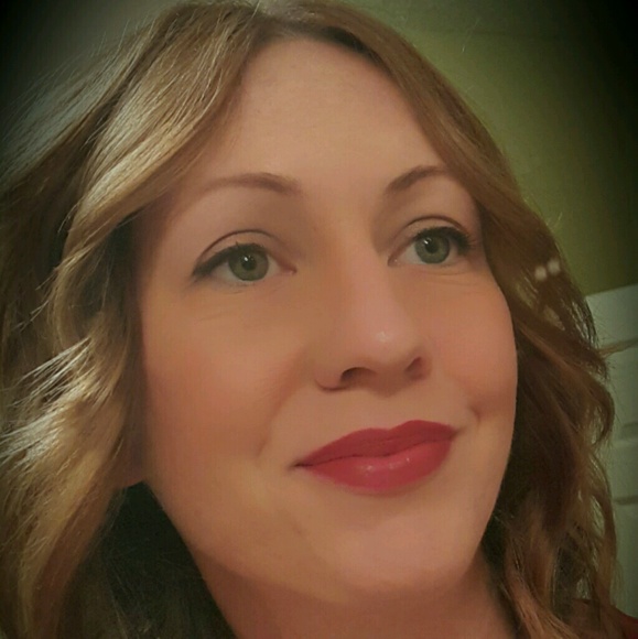 Meet your Posher, Sarah - Picture 1 of 1