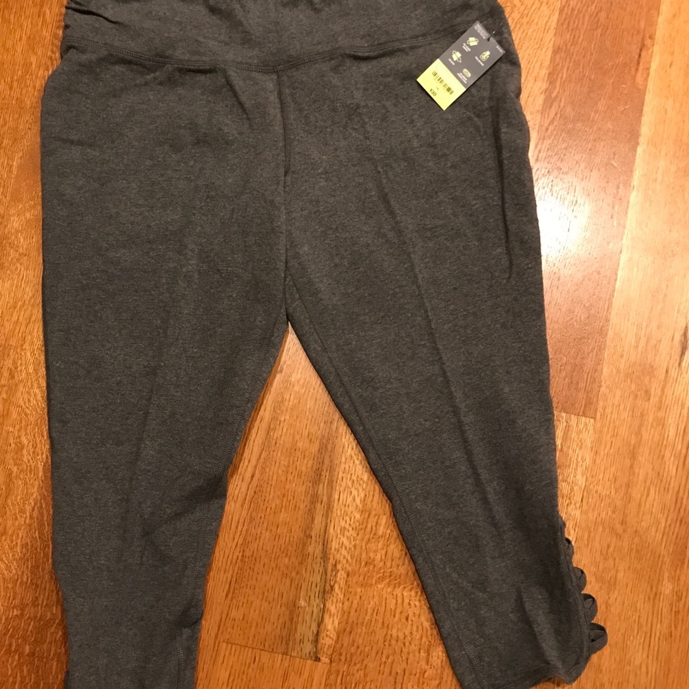 Xersion exercise pants- Grey