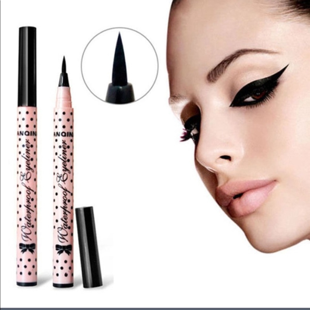 Black liquid eyeliner