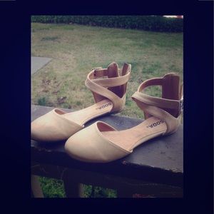 Super cute brand new shoes/Flats