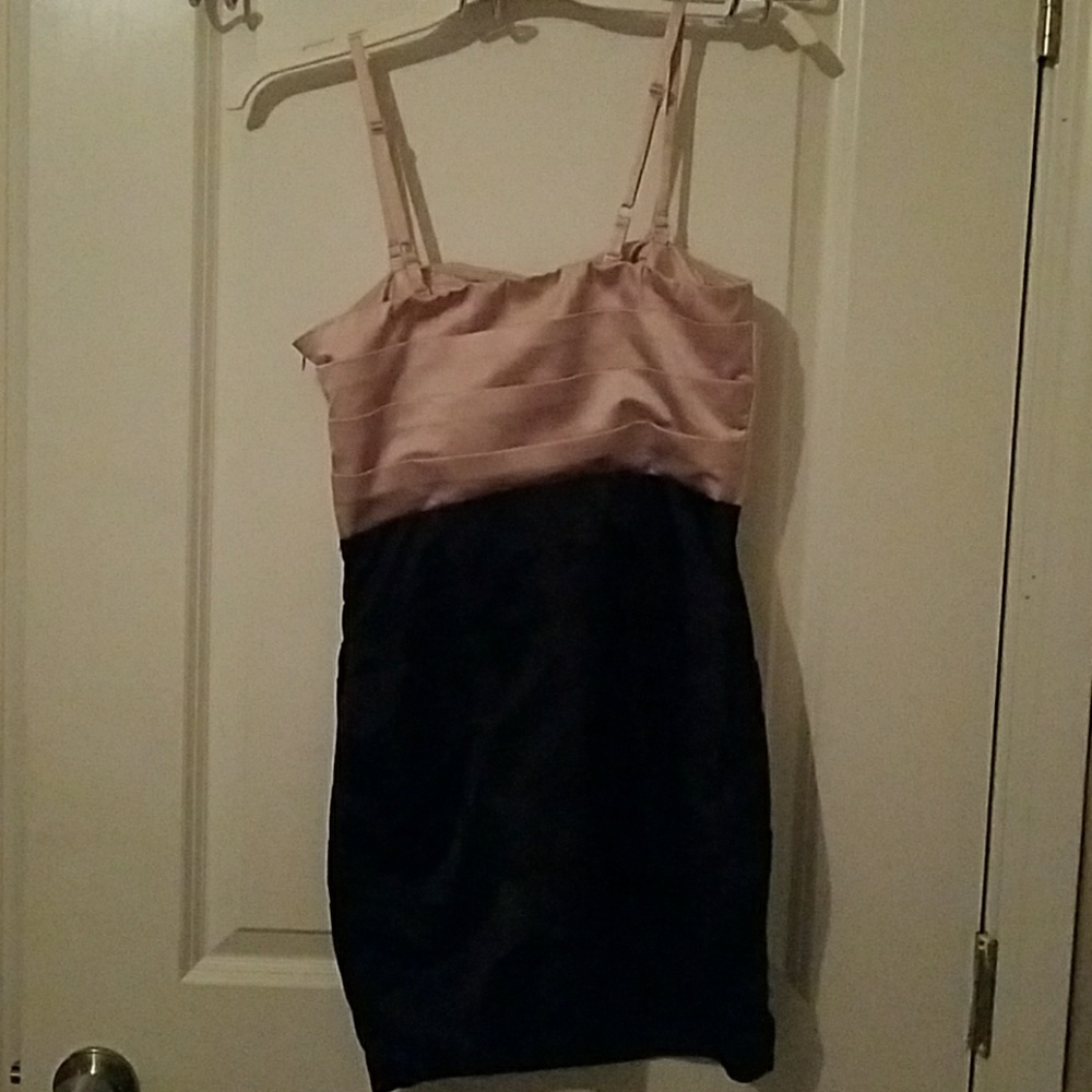 Two tone Dress - Picture 2 of 2