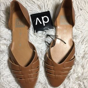 BRAND NEW DOLCE VITA FLATS