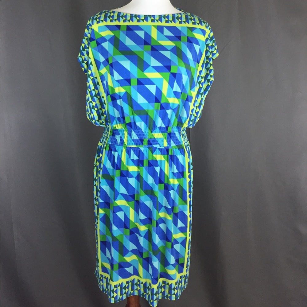 Popping Mid-length dress Geometric Design
