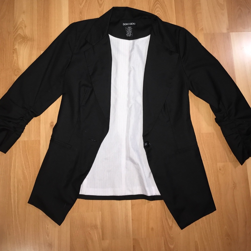 Black blazer by Doki Geki