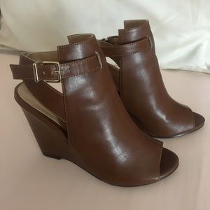 Express wedge booties