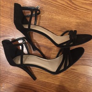 Nine West Strappy Suede heels