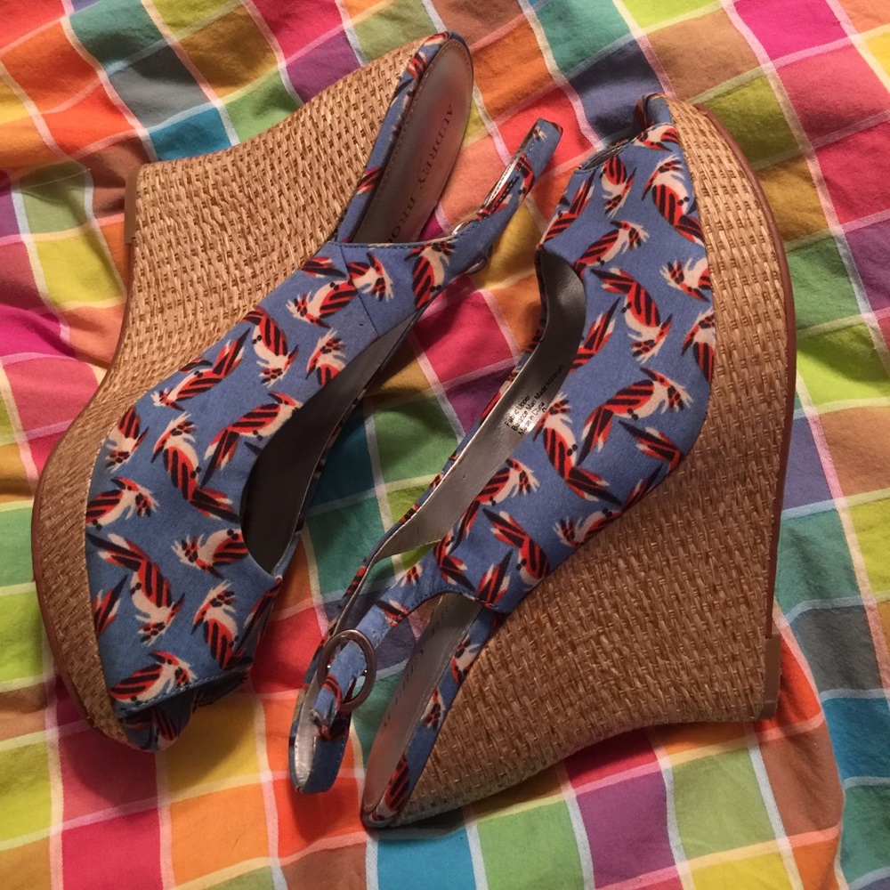Adorable wedges
