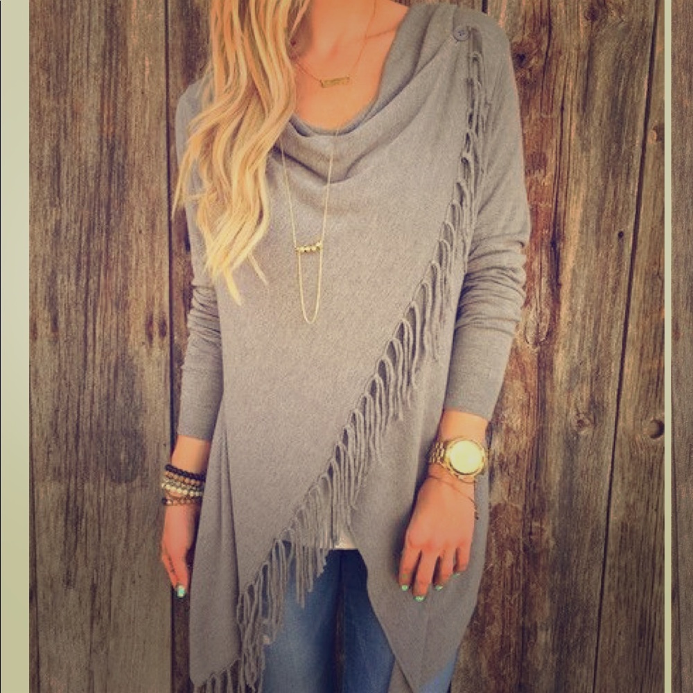 🌺Gray Fringe Top
