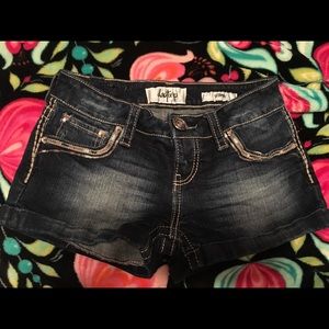 Daytrip Scorpio shorts Size 26