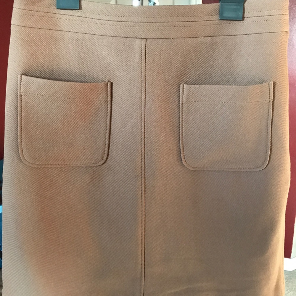 Ann Taylor classic tan ponte skirt.