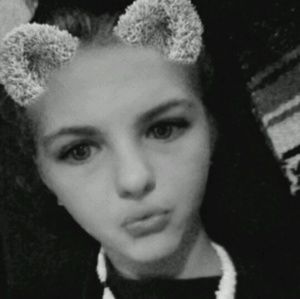 Meet your Posher, Briana