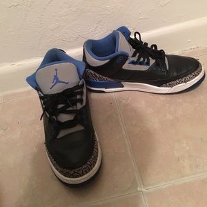 Sports blue 3s