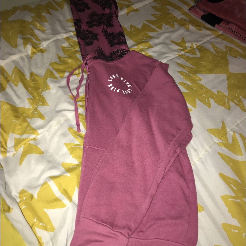Victoria secret pink hoodie *sold*