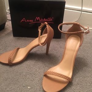 BRAND NEW Anne Michelle Caramel braided Sandalette