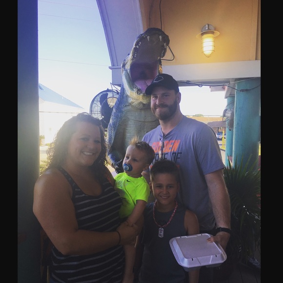 Meet your Posher, Stephanie - Picture 2 of 2