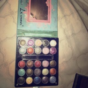 makeup palette