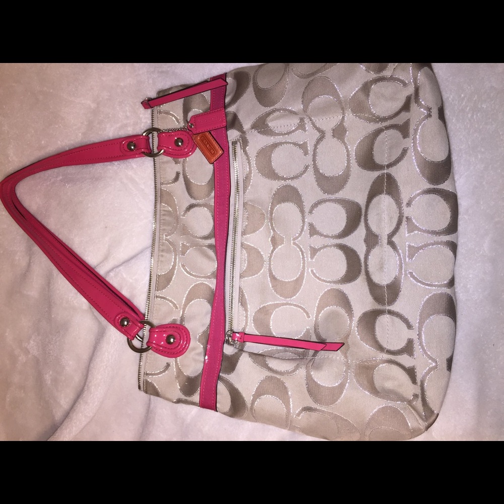 🎀 coach canvas & pink handbag👛