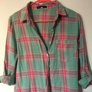 Women's long sleeve plaid shirt