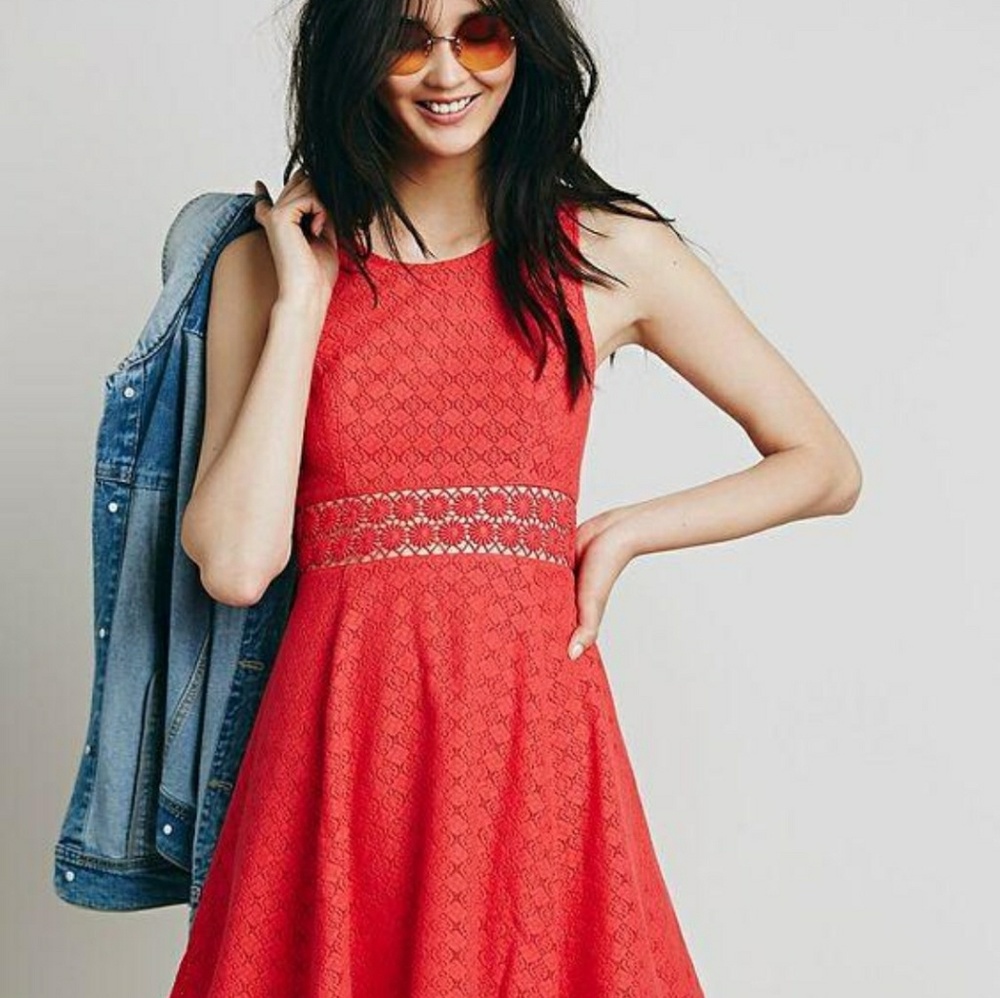 Free People Fitted with Daisies - sz 4