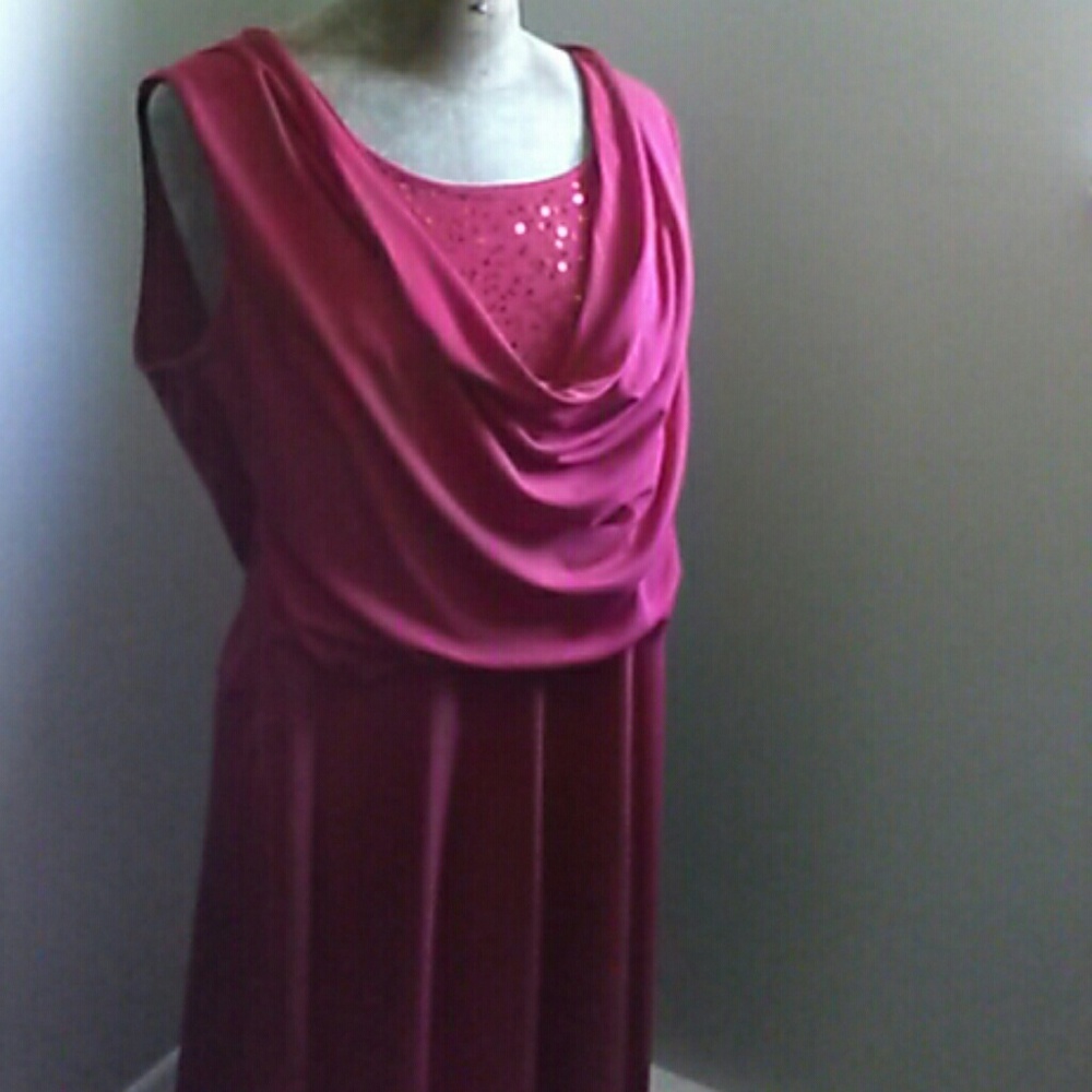 Dress - Picture 2 of 4
