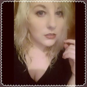 Meet your Posher, Whitney