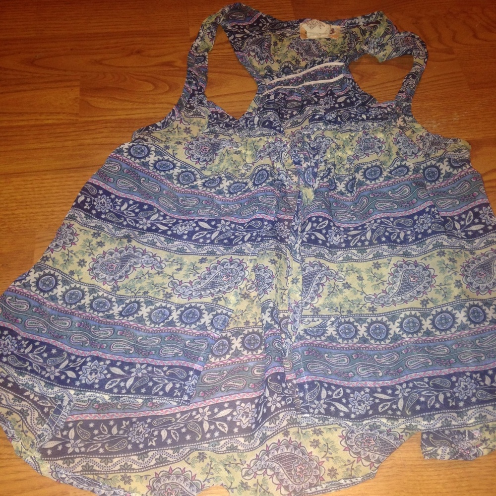 Blue and green thin vest