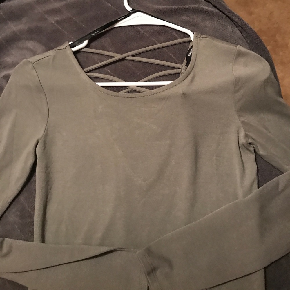 Cropped long sleeve