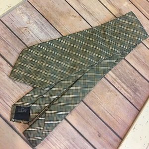 Burberry London green plaid vintage tie! Lovely
