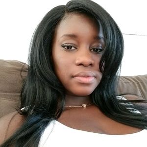 Meet your Posher, Demetria