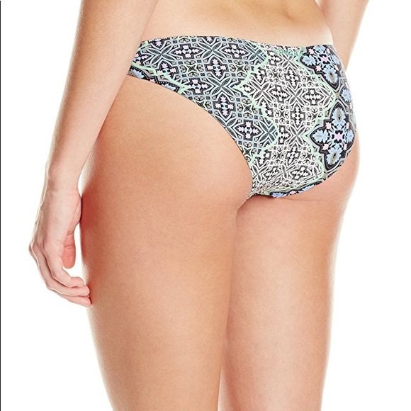 🆕O'Neill Geometric-Print Twist-Side Bikini Bottom - Picture 6 of 8