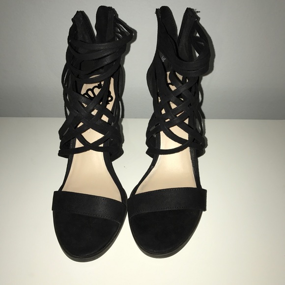 Sandals - Picture 2 of 3