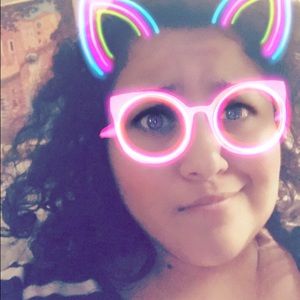 Meet your Posher, Denise