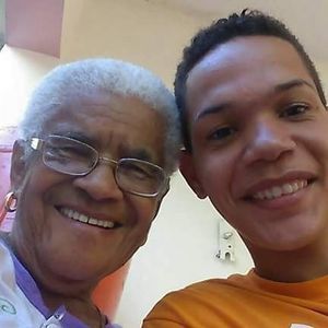 Meet your Posher, Carlos