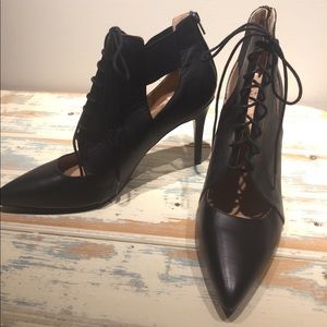 Banana Republic Sporty Heel