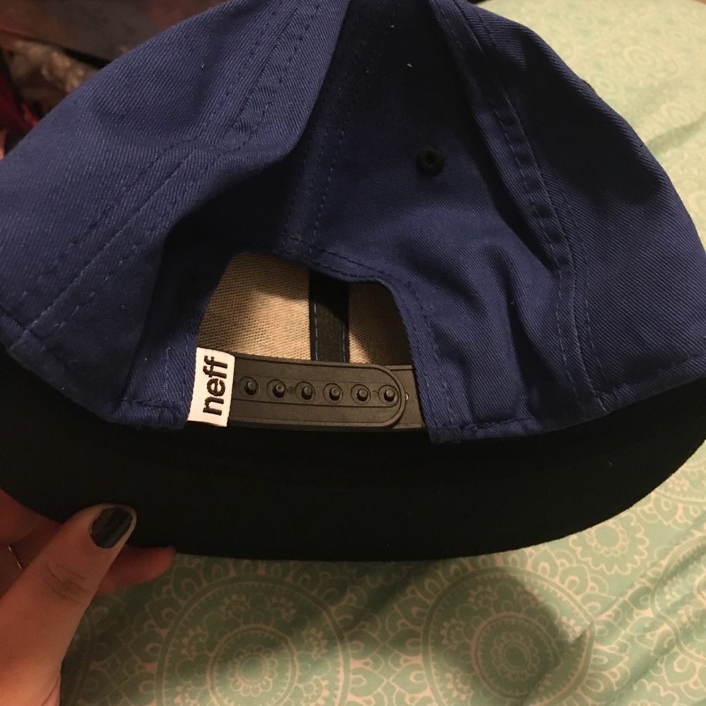 Neff SnapBack hat - Picture 2 of 3