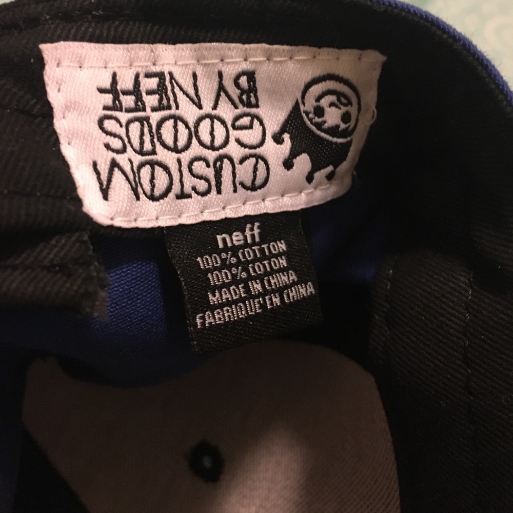 Neff SnapBack hat - Picture 3 of 3