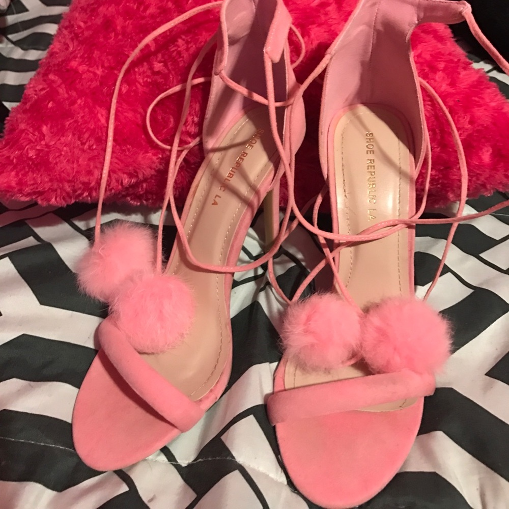 Pink tie up heels !!! Size 7 ! Need gone asap .
