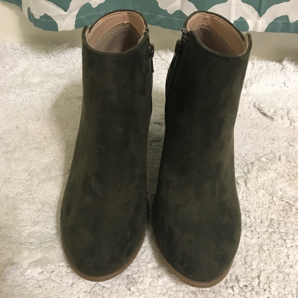 Old Navy Olive Green Ankle Boots