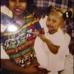 Meet your Posher, Ebonie