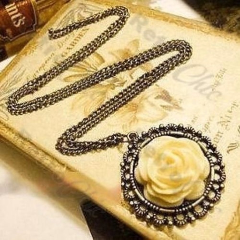 Ivory Rose Necklace