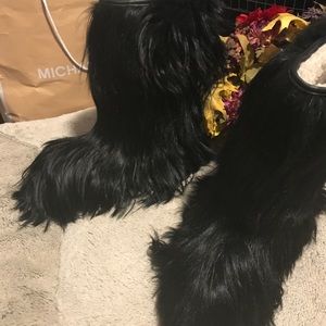 Black lama hair ski boots from Italy